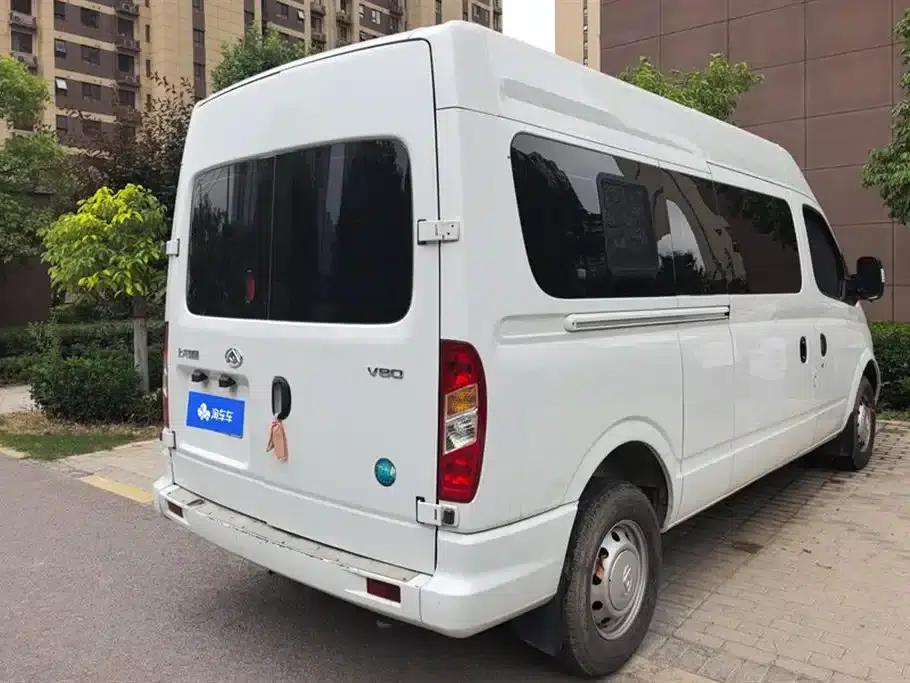 Xintu V80 2023 2.0T Manual Classic Aoyuntong Long Wheelbase Mid-Roof 6/7/8/9 Seats — миниатюра 3