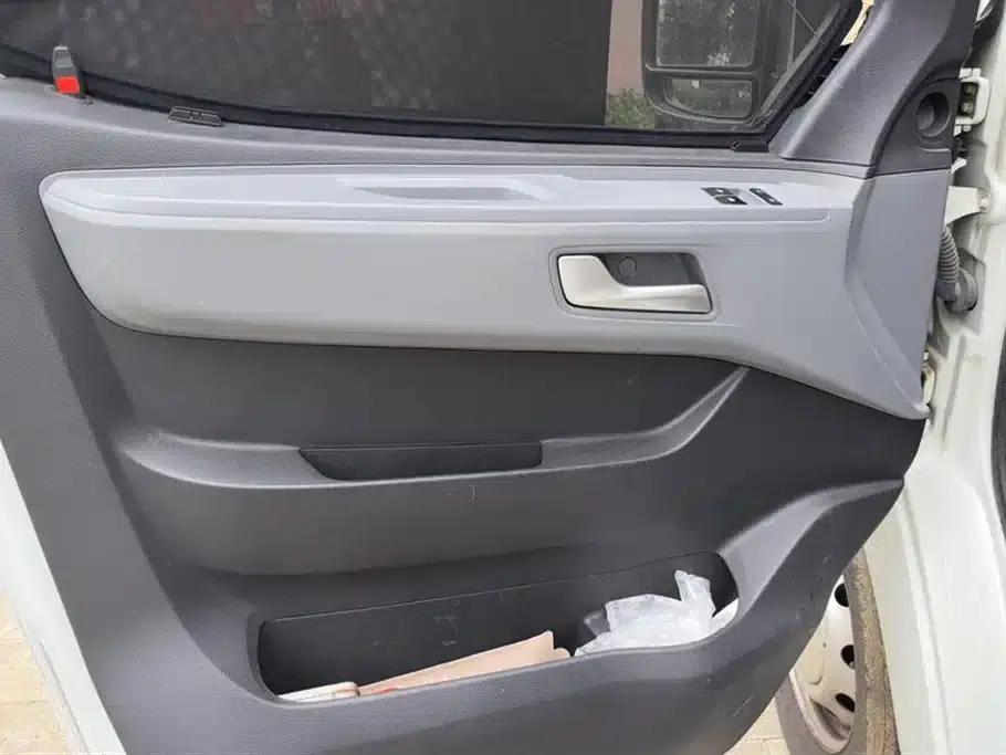 Xintu V80 2023 2.0T Manual Classic Aoyuntong Long Wheelbase Mid-Roof 6/7/8/9 Seats — миниатюра 7