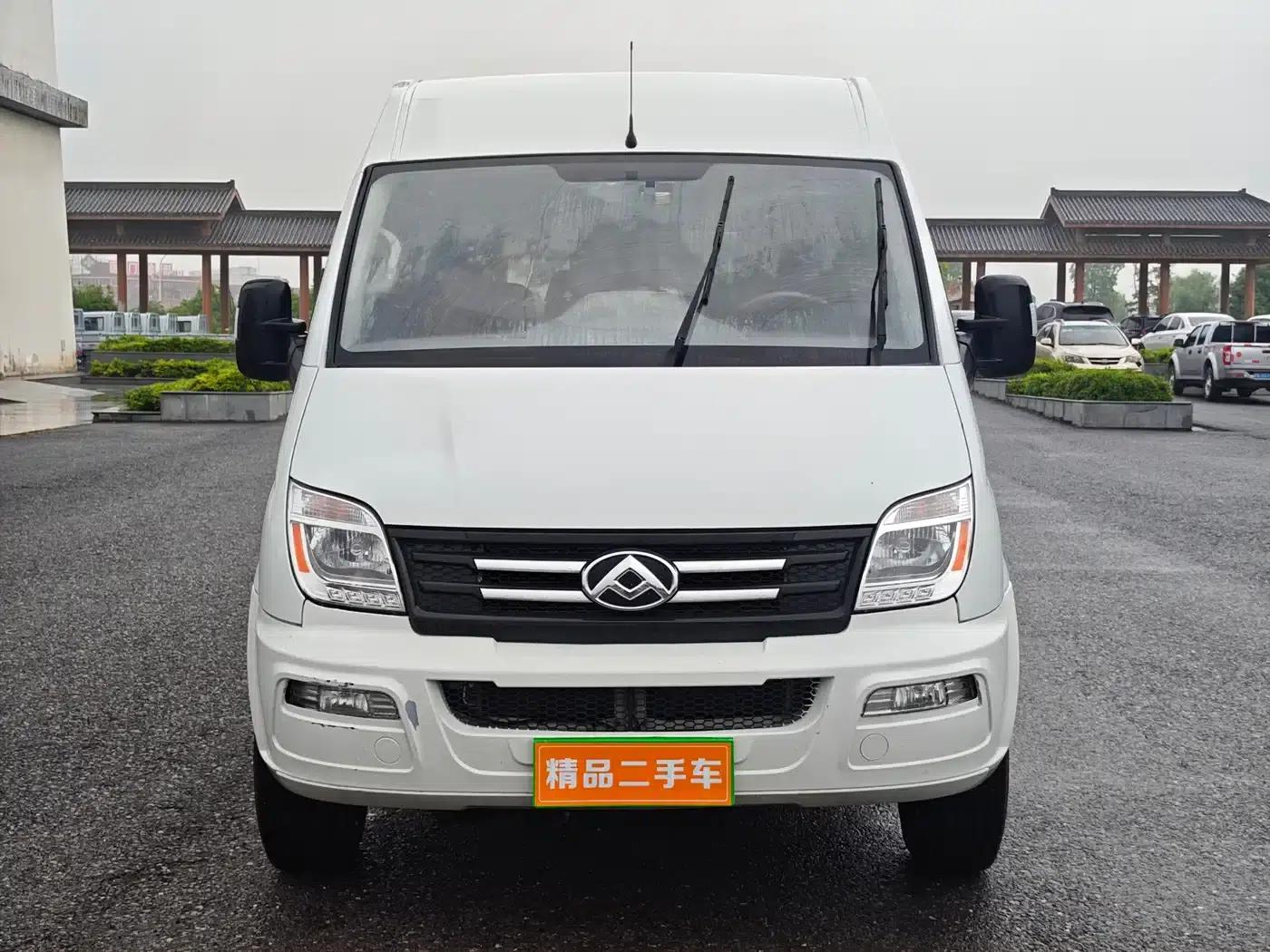 Xintu V80 2021 2.0T Manual Classic Aoyuntong Short Wheelbase Mid-Roof 5/6 Seat — миниатюра 2
