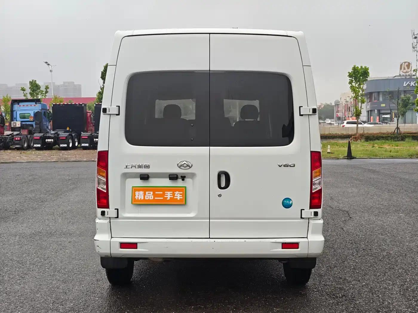 Xintu V80 2021 2.0T Manual Classic Aoyuntong Short Wheelbase Mid-Roof 5/6 Seat — миниатюра 5