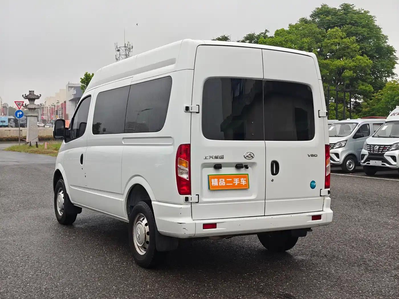 Xintu V80 2021 2.0T Manual Classic Aoyuntong Short Wheelbase Mid-Roof 5/6 Seat — миниатюра 6