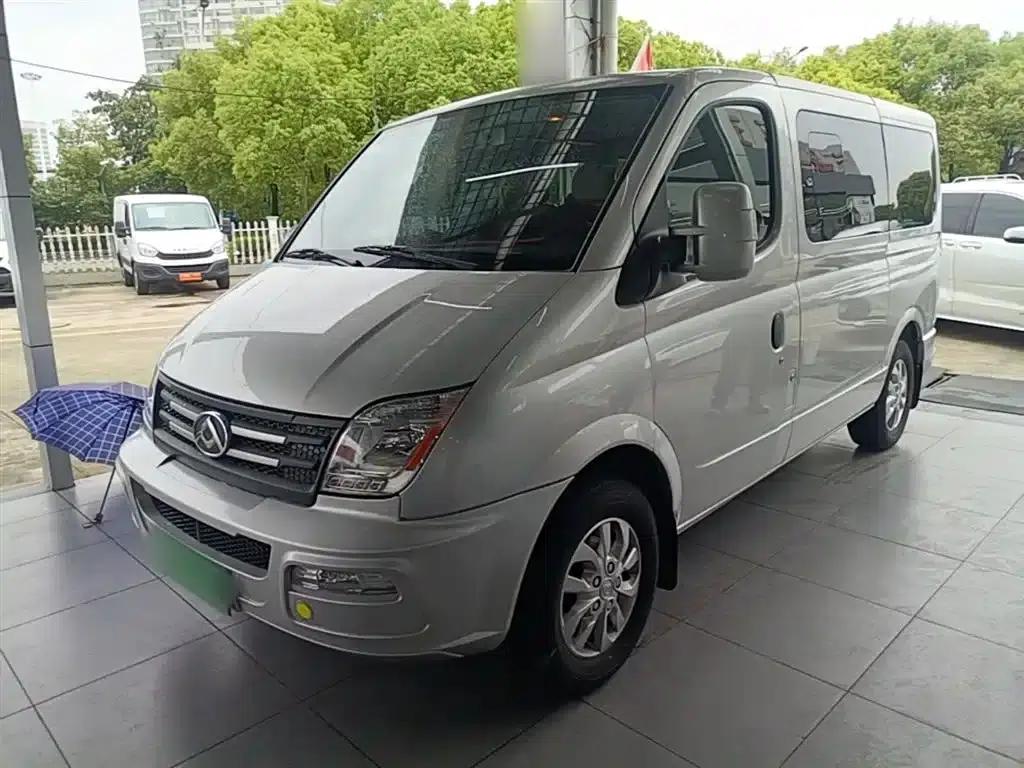Xintu V80 2023 2.0T Manual Classic Aoyuntong Power Edition Short Wheelbase Ultra-Low Roof 7/8/9 Seats — миниатюра 2