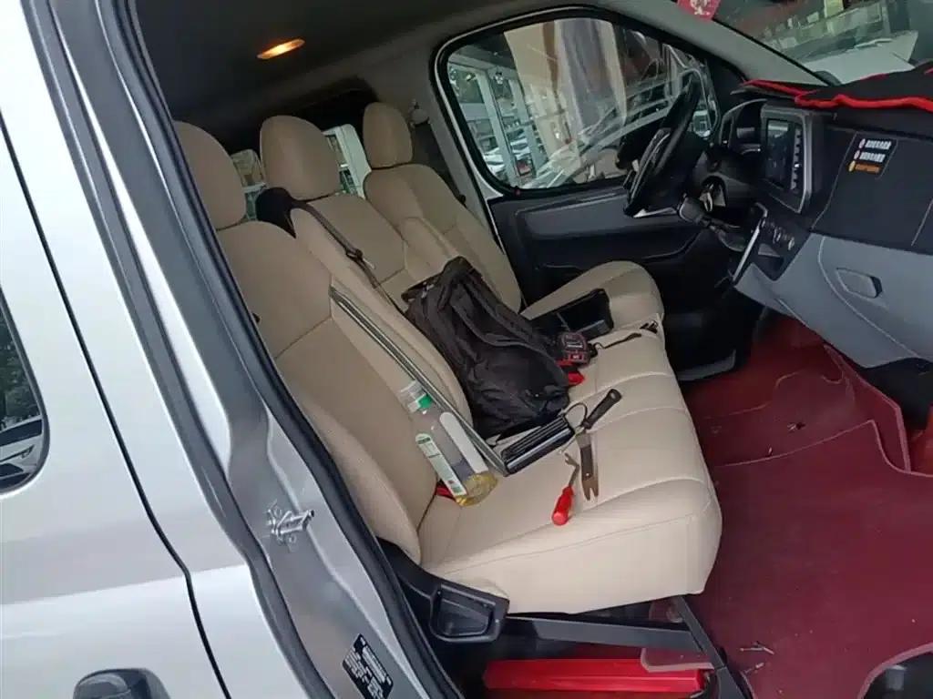 Xintu V80 2023 2.0T Manual Classic Aoyuntong Power Edition Short Wheelbase Ultra-Low Roof 7/8/9 Seats — миниатюра 25