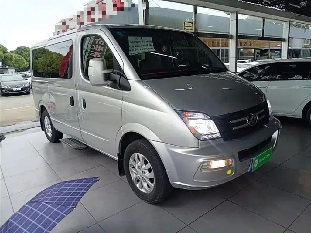 Xintu V80 2023 2.0T Manual Classic Aoyuntong Power Edition Short Wheelbase Ultra-Low Roof 7/8/9 Seats — миниатюра 4