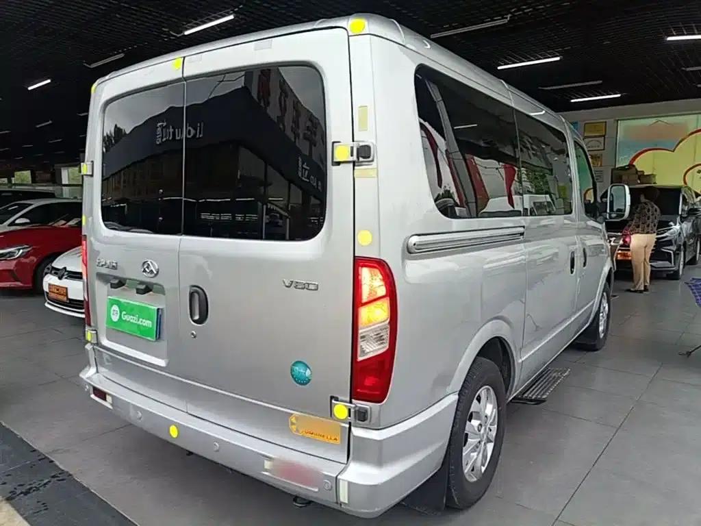 Xintu V80 2023 2.0T Manual Classic Aoyuntong Power Edition Short Wheelbase Ultra-Low Roof 7/8/9 Seats — миниатюра 7