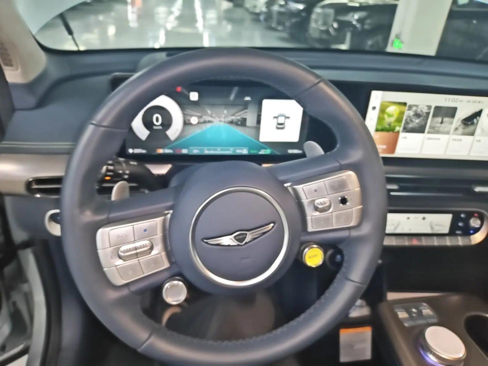 Genesis GV60 2023 Dual-Motor All-Wheel-Drive High-Performance Flagship Edition — миниатюра 13