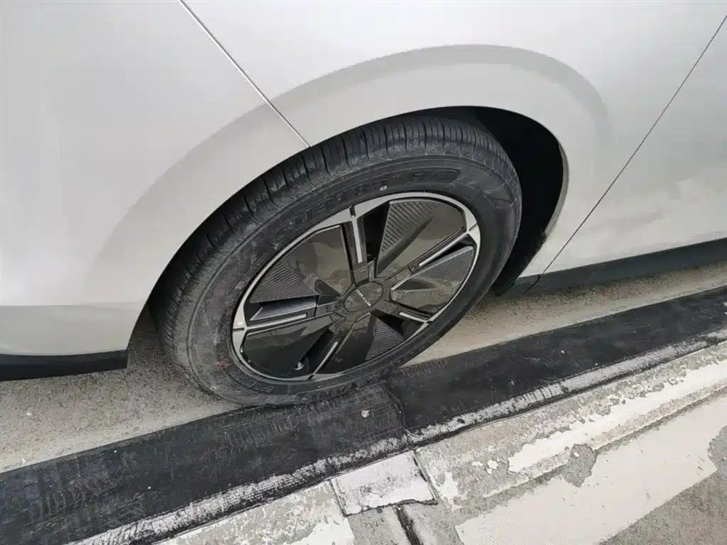 Everyone 7 2024 Facelift Super Hybrid Long Range Enjoy Edition — миниатюра 23