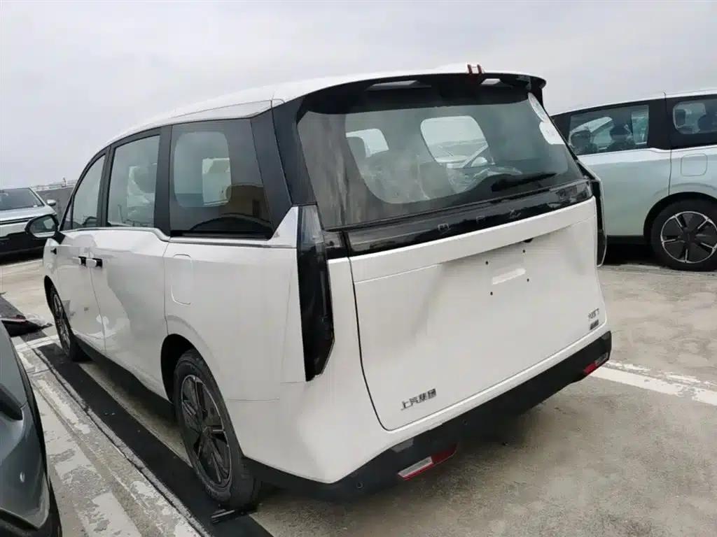 Everyone 7 2024 Facelift Super Hybrid Long Range Enjoy Edition — миниатюра 5