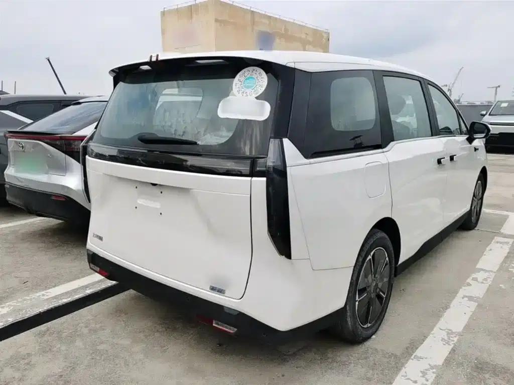 Everyone 7 2024 Facelift Super Hybrid Long Range Enjoy Edition — миниатюра 7