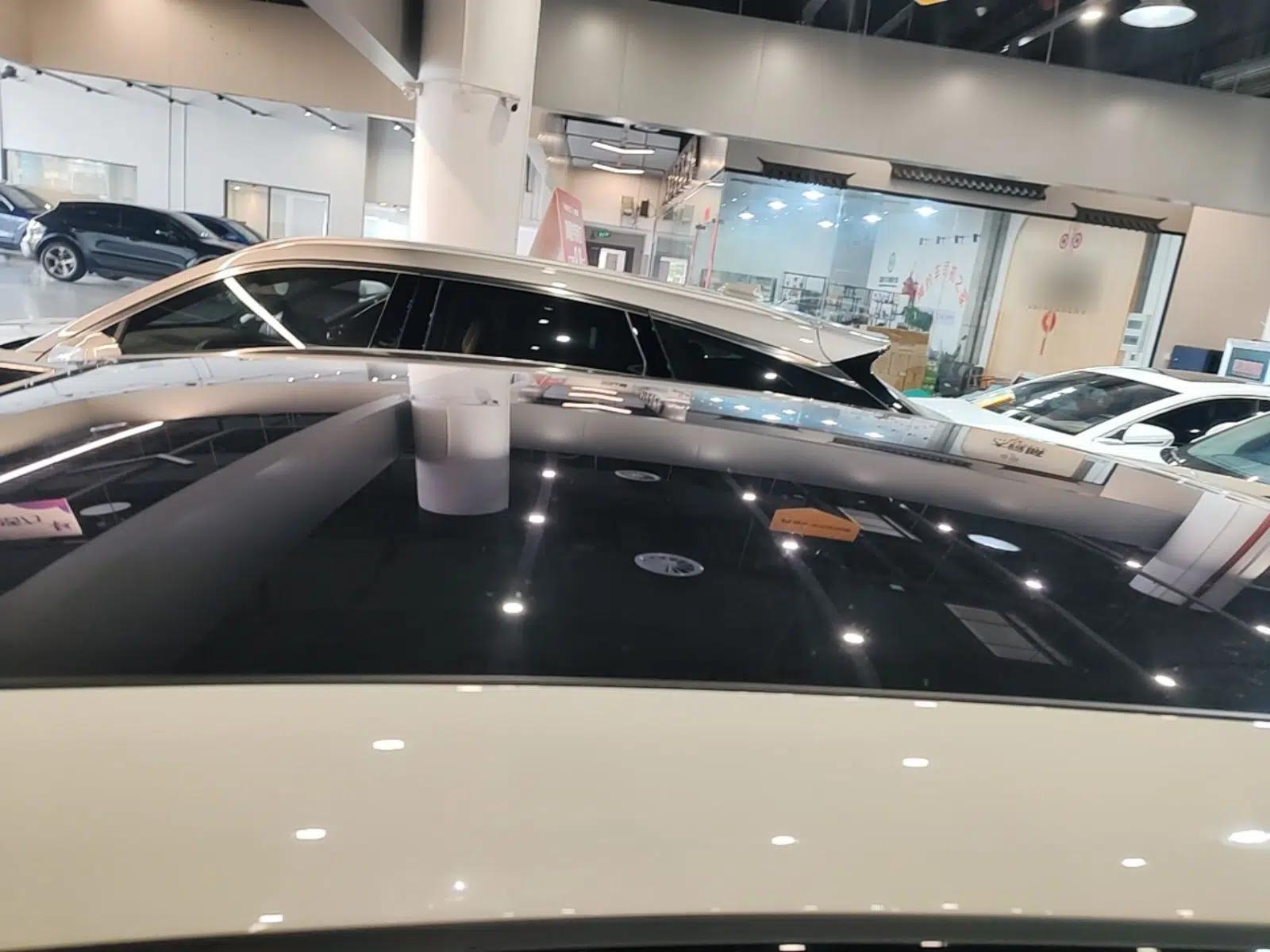 Zeekr 001 2025 WE Edition 95 kWh All-Wheel Drive — миниатюра 11
