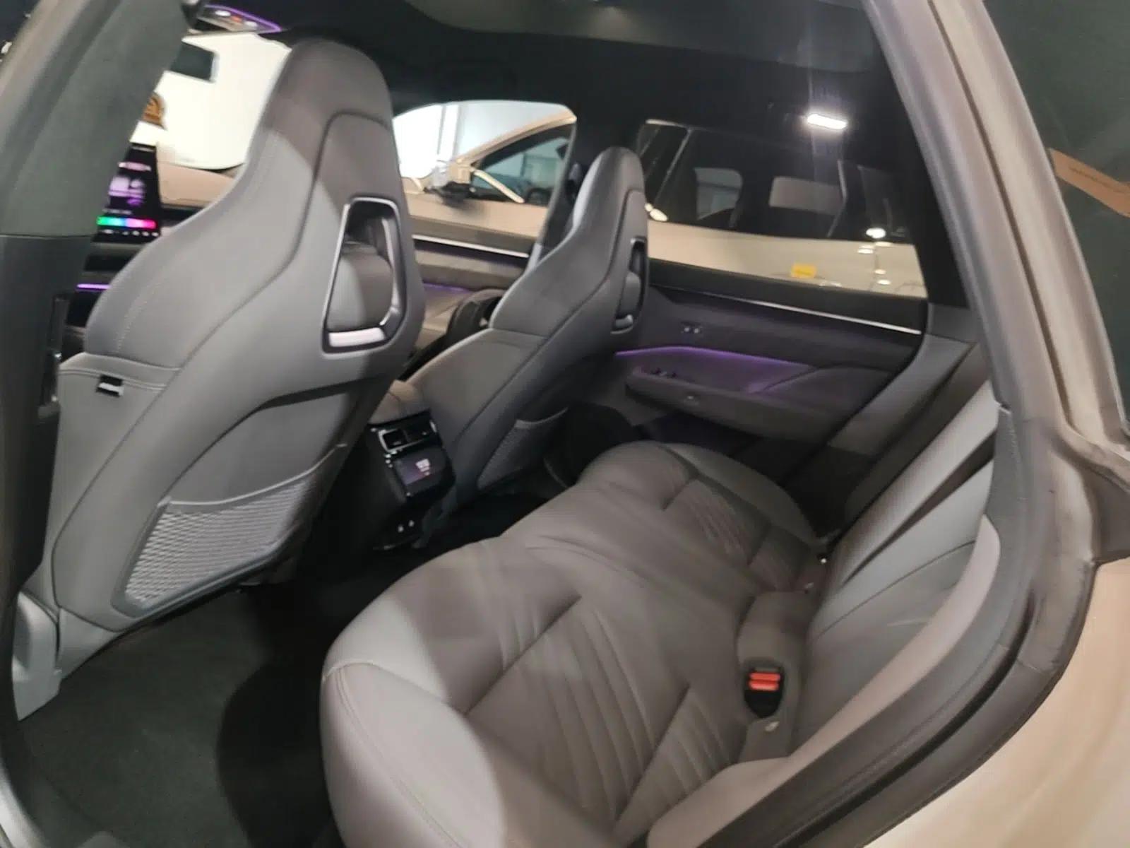 Zeekr 001 2025 WE Edition 95 kWh All-Wheel Drive — миниатюра 20