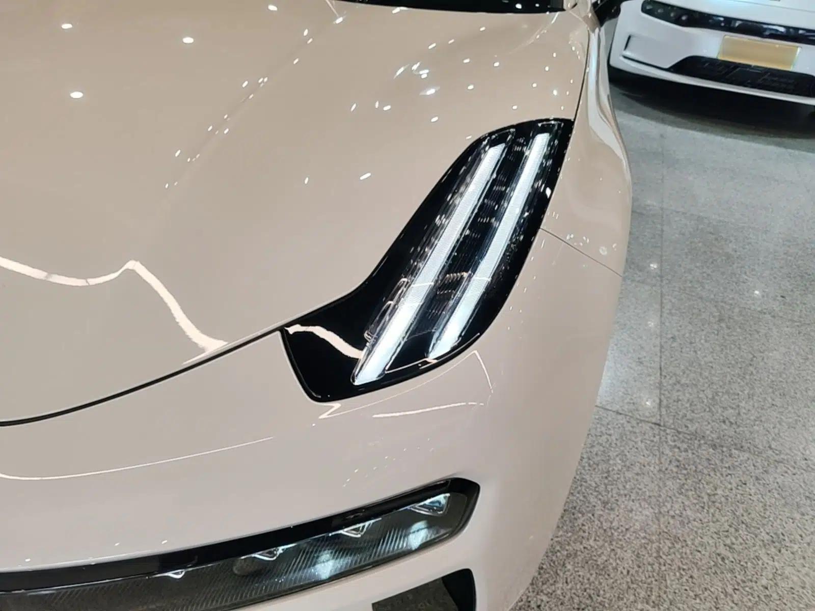 Zeekr 001 2025 WE Edition 95 kWh All-Wheel Drive — миниатюра 9