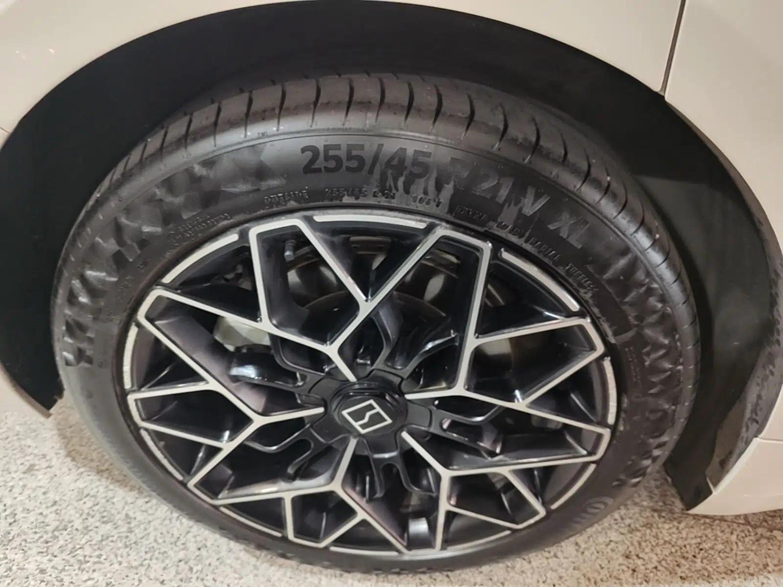 Zeekr 001 2025 WE Edition 95 kWh All-Wheel Drive — миниатюра 10