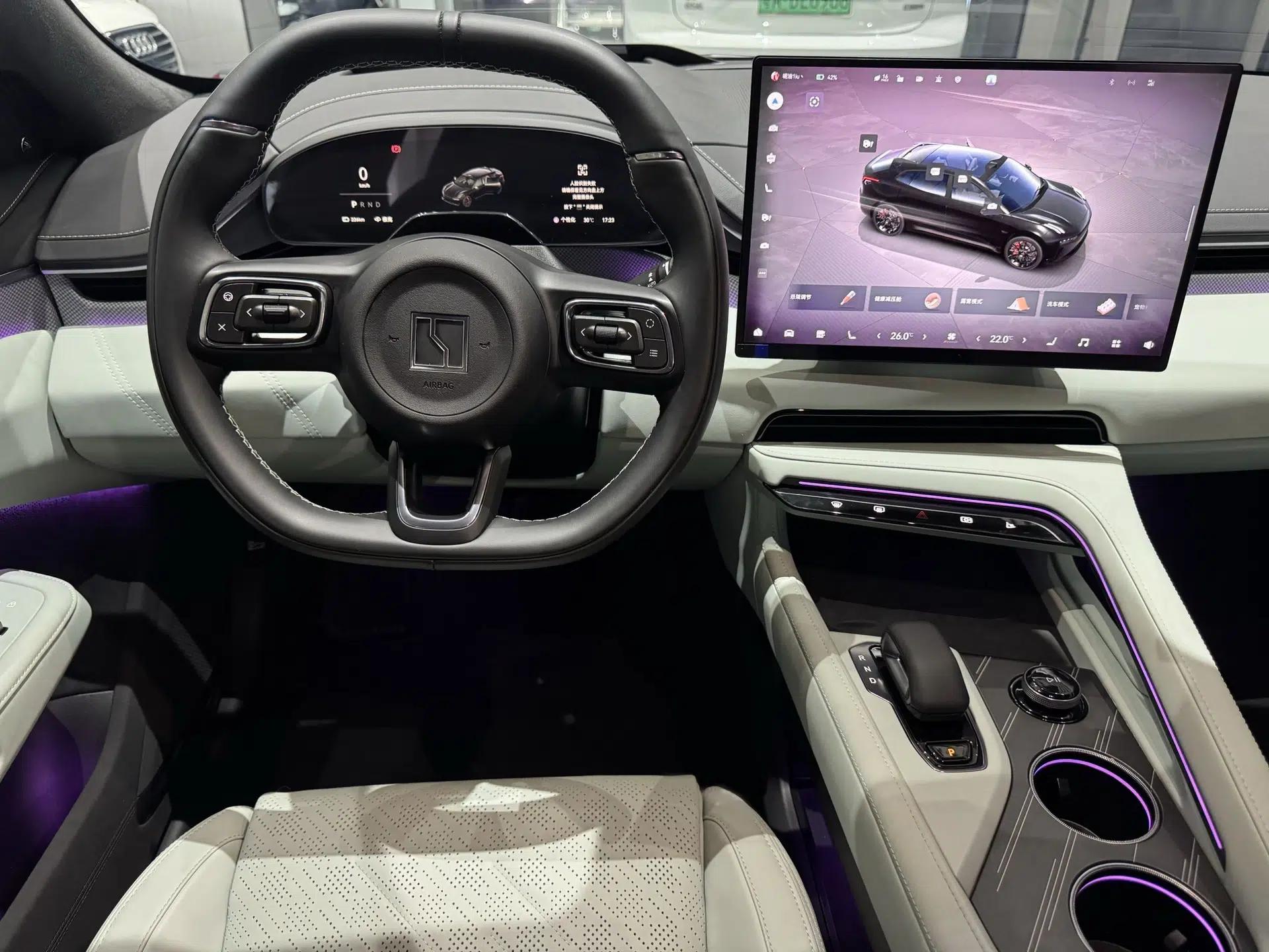 Zeekr 001 2024 YOU Edition 100 kWh All-Wheel Drive — миниатюра 27