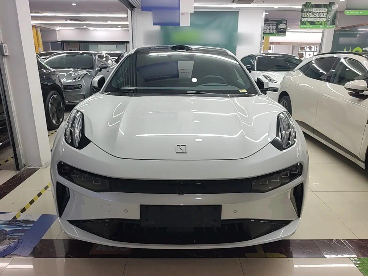 Zeekr 001 2025 YOU Edition 100 kWh All-Wheel Drive — миниатюра 2