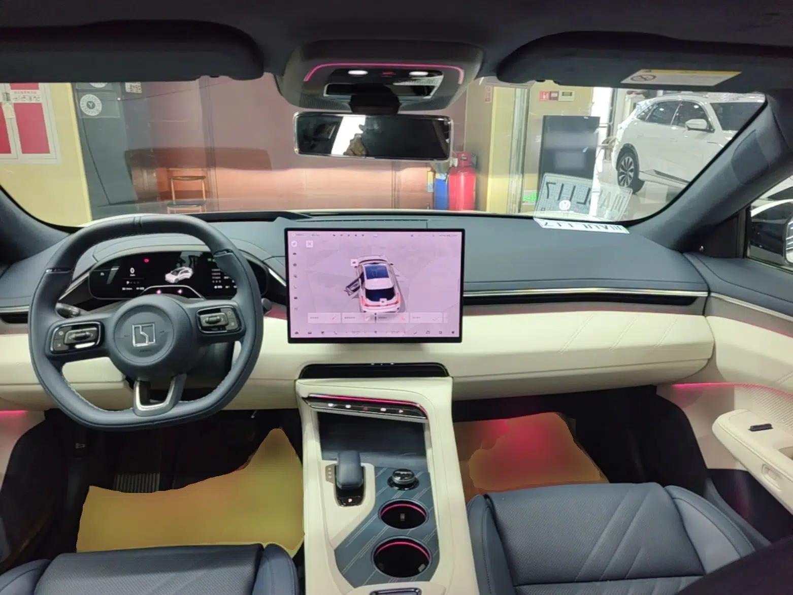 Zeekr 001 2025 YOU Edition 100 kWh All-Wheel Drive — миниатюра 12