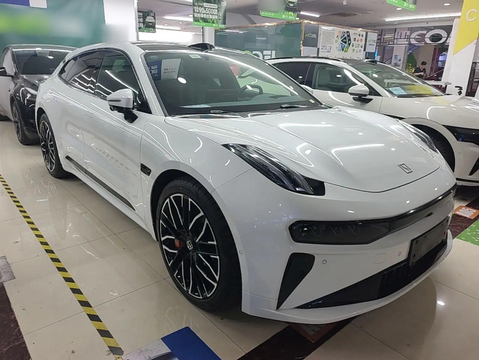 Zeekr 001 2025 YOU Edition 100 kWh All-Wheel Drive — миниатюра 6