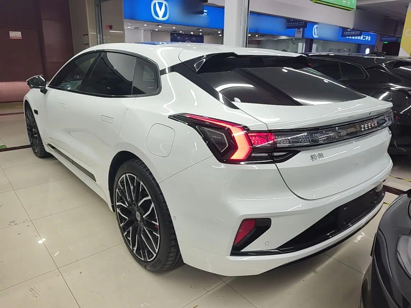 Zeekr 001 2025 YOU Edition 100 kWh All-Wheel Drive — миниатюра 7