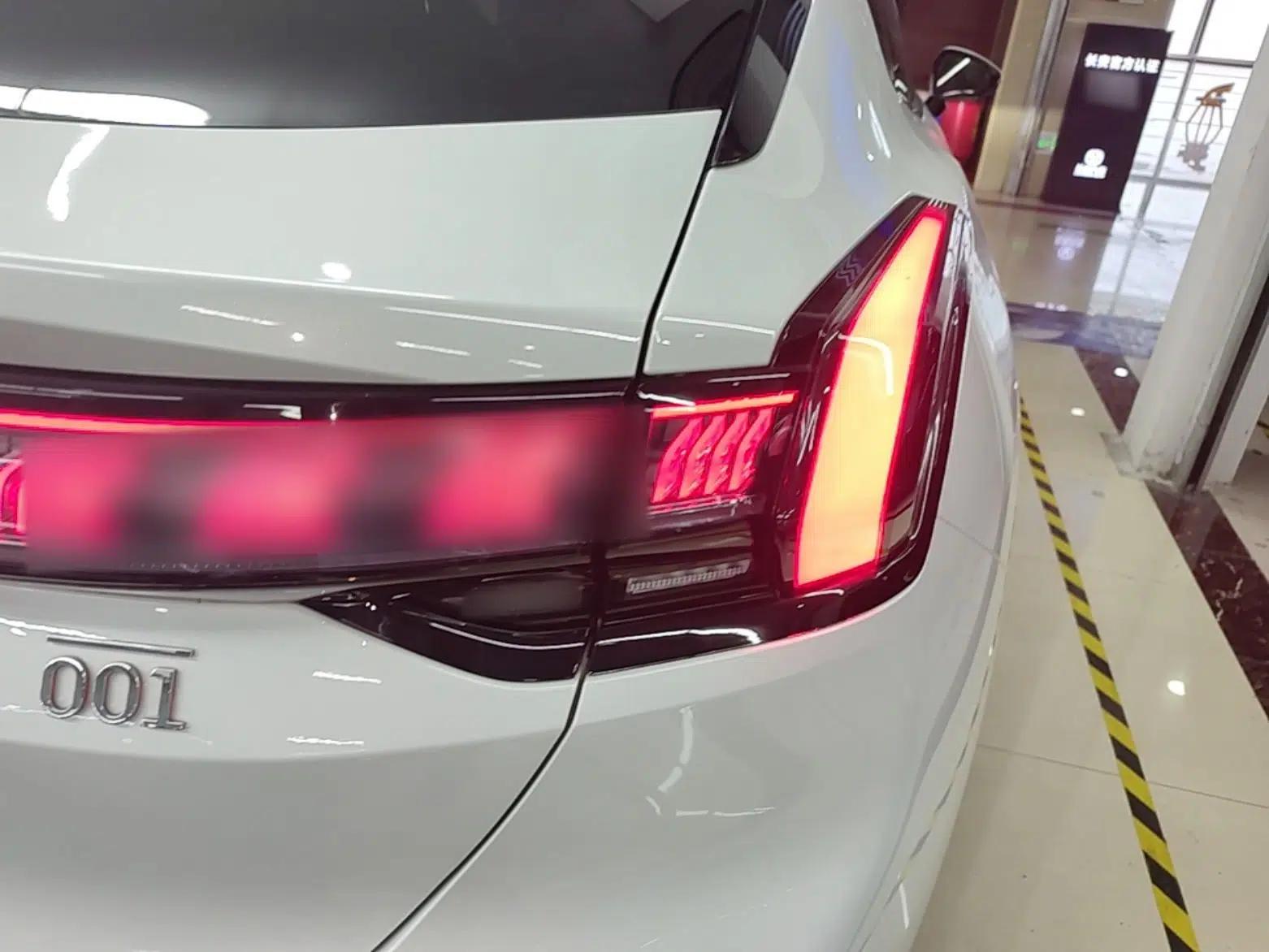 Zeekr 001 2025 YOU Edition 100 kWh All-Wheel Drive — миниатюра 8