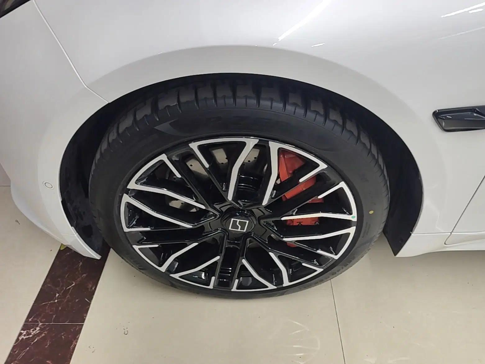 Zeekr 001 2025 YOU Edition 100 kWh All-Wheel Drive — миниатюра 9