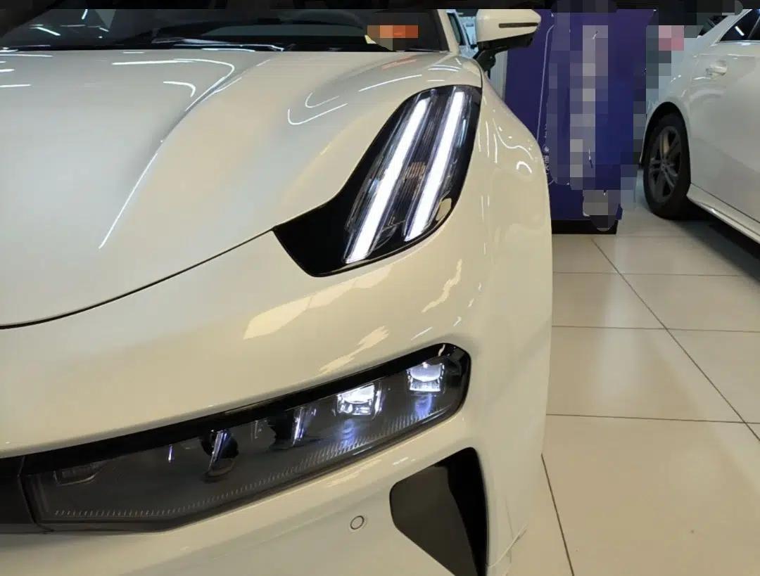 Zeekr 001 2025 YOU Edition 100 kWh All-Wheel Drive — миниатюра 2
