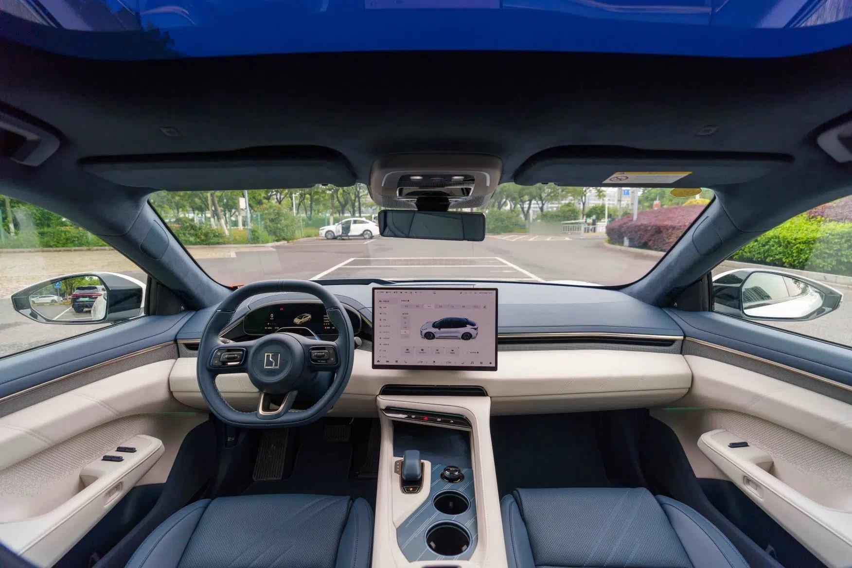Zeekr 001 2025 YOU Edition 100 kWh All-Wheel Drive — миниатюра 24