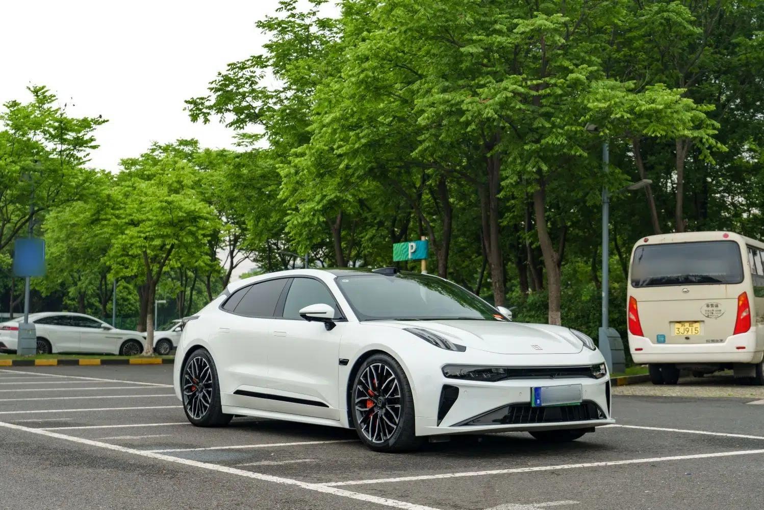 Zeekr 001 2025 YOU Edition 100 kWh All-Wheel Drive — миниатюра 5