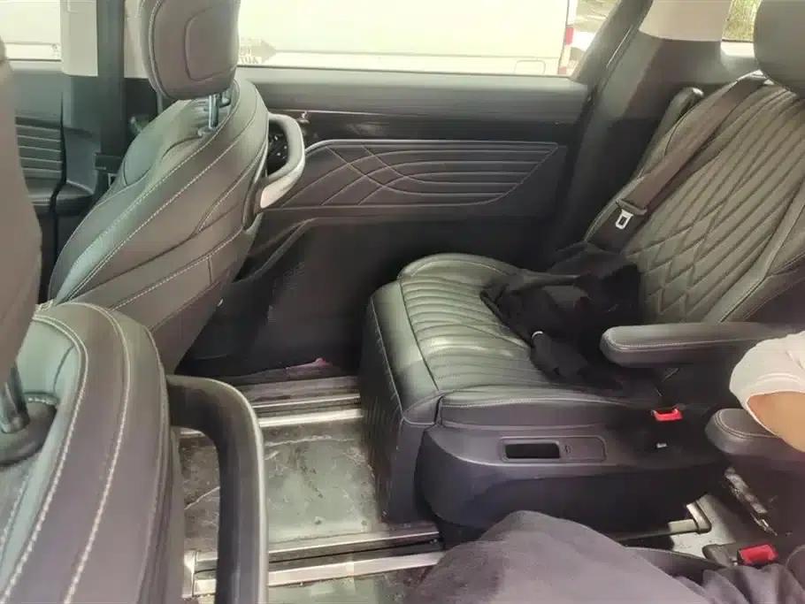 Maxus G90 2022 2.0T Starry Sky 7-Seater Edition — миниатюра 11