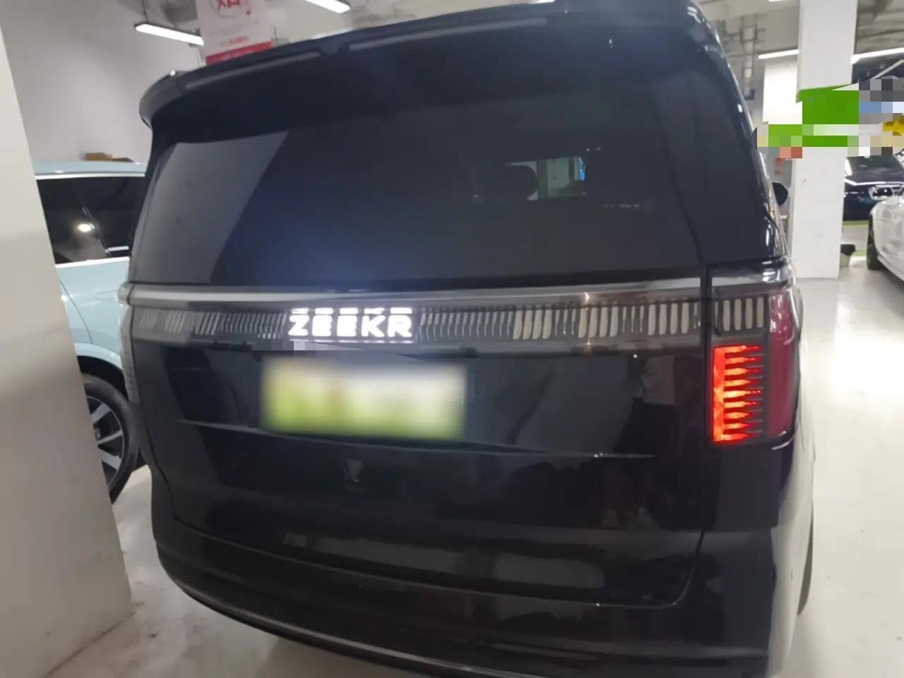 Zeekr 009 2024 7-Seater Aisle Version 108 kWh — миниатюра 5