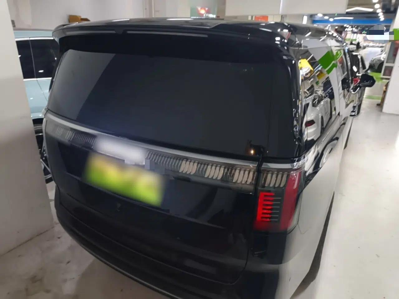 Zeekr 009 2024 7-Seater Aisle Version 108 kWh — миниатюра 6