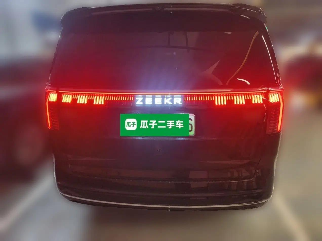 Zeekr 009 2024 7-Seater Walk-Through Version Four-Wheel Drive 108 kWh — миниатюра 5