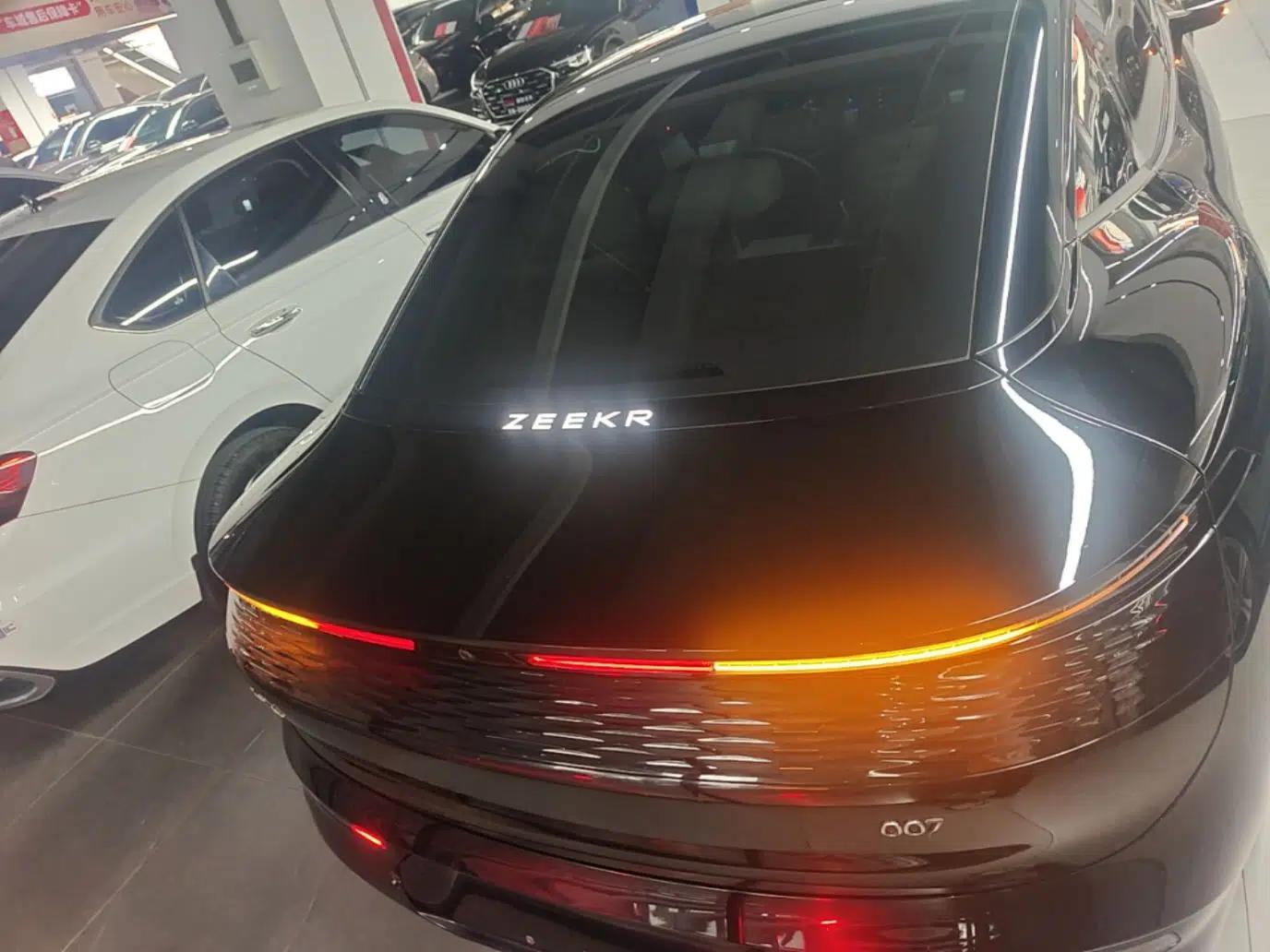Zeekr 007 2024 Rear-Drive Intelligent Driving Version 100 kWh — миниатюра 3