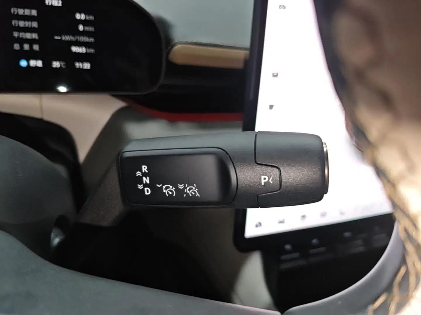 Zeekr 007GT 2025 Four-Wheel Drive Intelligent Driving Version 75 kWh — миниатюра 17