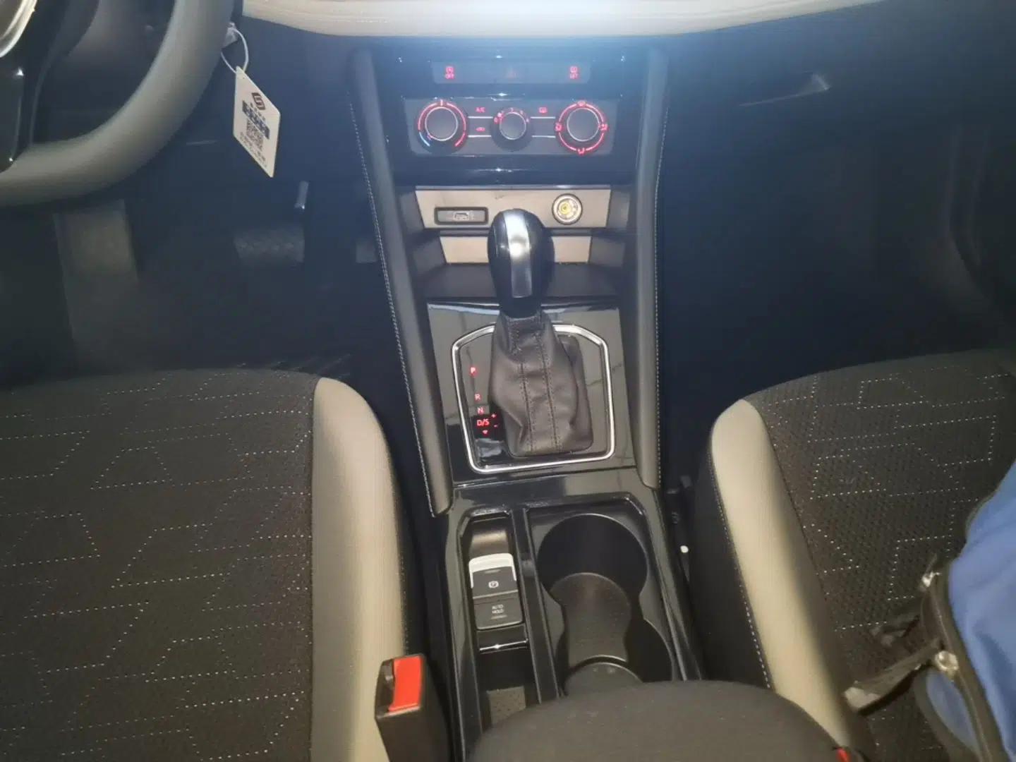 Jetta VS5 2022 280TSI Automatic Trendy Pro Version — миниатюра 17