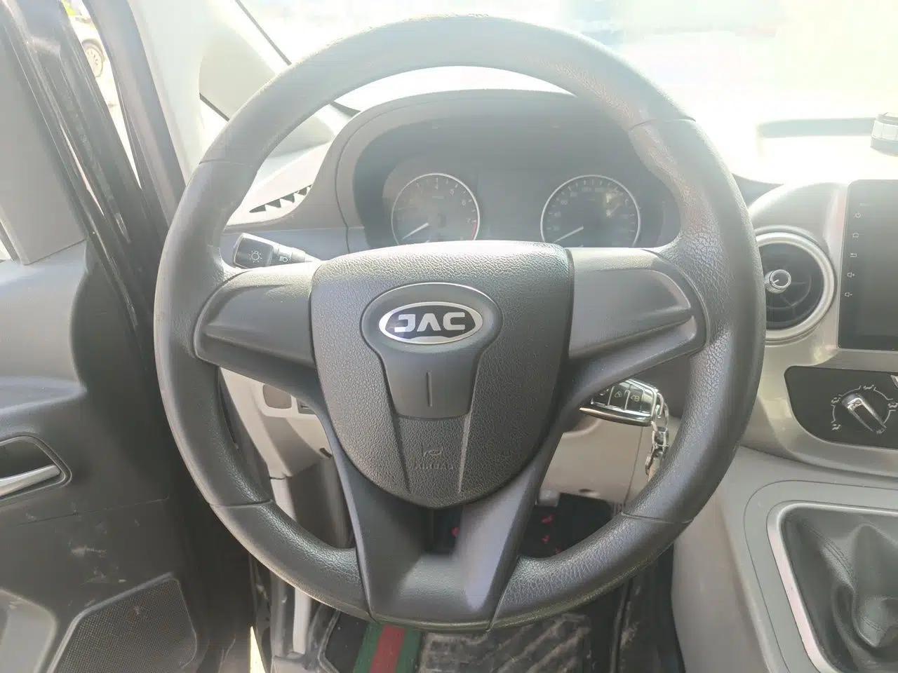 JAC Refine M3 2019 Creator Edition 1.8L Luxury Model — миниатюра 11