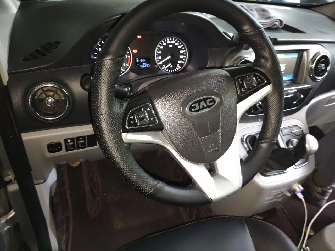 JAC Refine M3 2019 IKEA Edition 1.8L Luxury Smart Model — миниатюра 11
