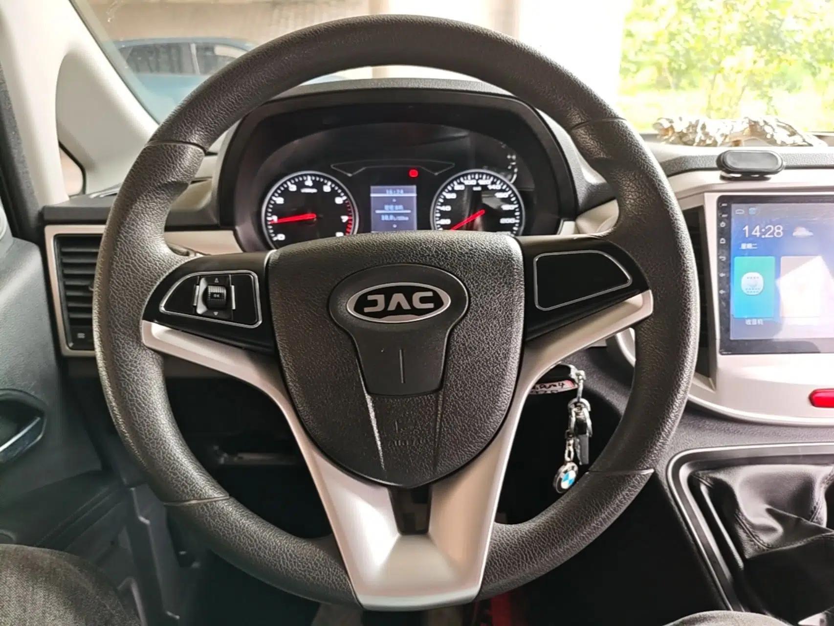 JAC Refine M4 2018 2.0L Manual Express Version — миниатюра 14