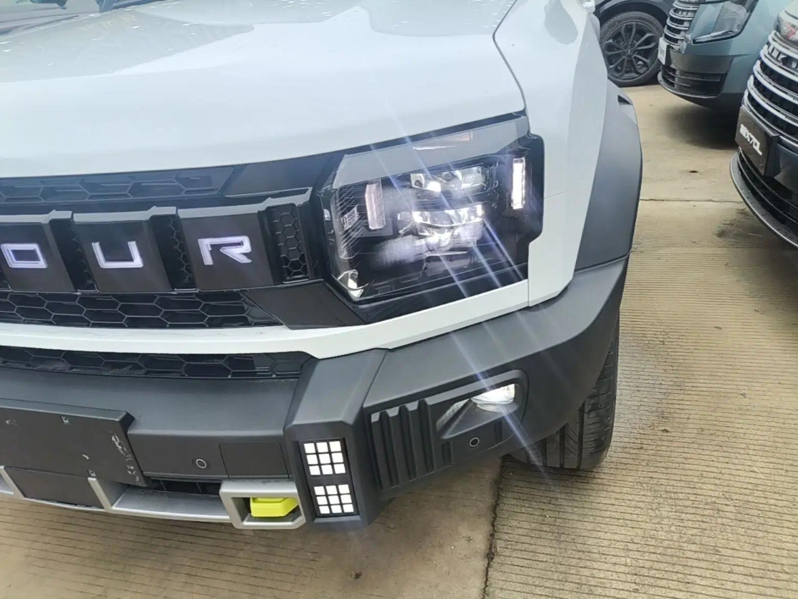 JETOUR Shanhai Traveler C-DM 2025 206km XWD Conquer Extended Version 7 Seats — миниатюра 9