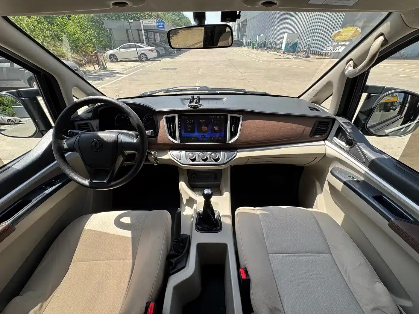 Lingzhi 2020 M5L 1.6L Comfort 7-seater — миниатюра 7