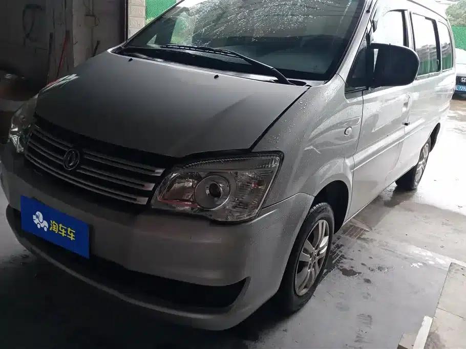 Lingzhi 2018 M3 1.5L 5-seater Basic Model — миниатюра 1