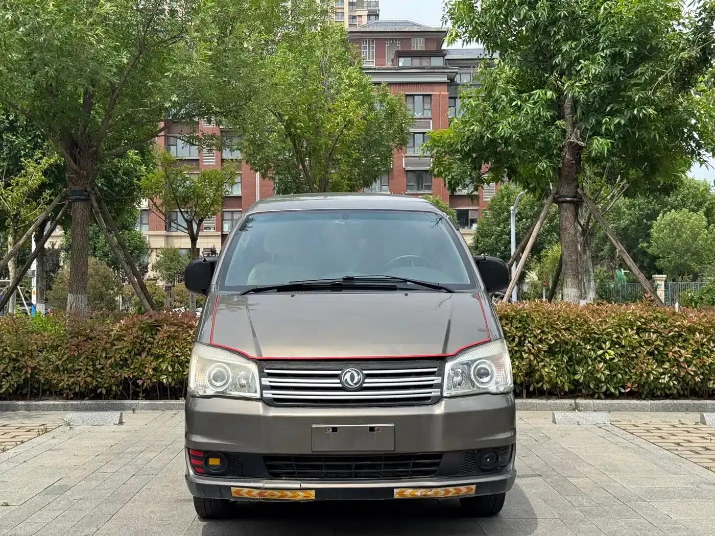 Lingzhi 2018 M3 1.5L 5-seater Basic Model — миниатюра 2