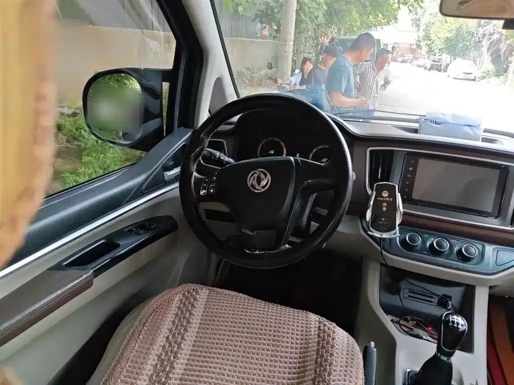 Lingzhi 2018 M5 1.6L 7-seater Luxury — миниатюра 3