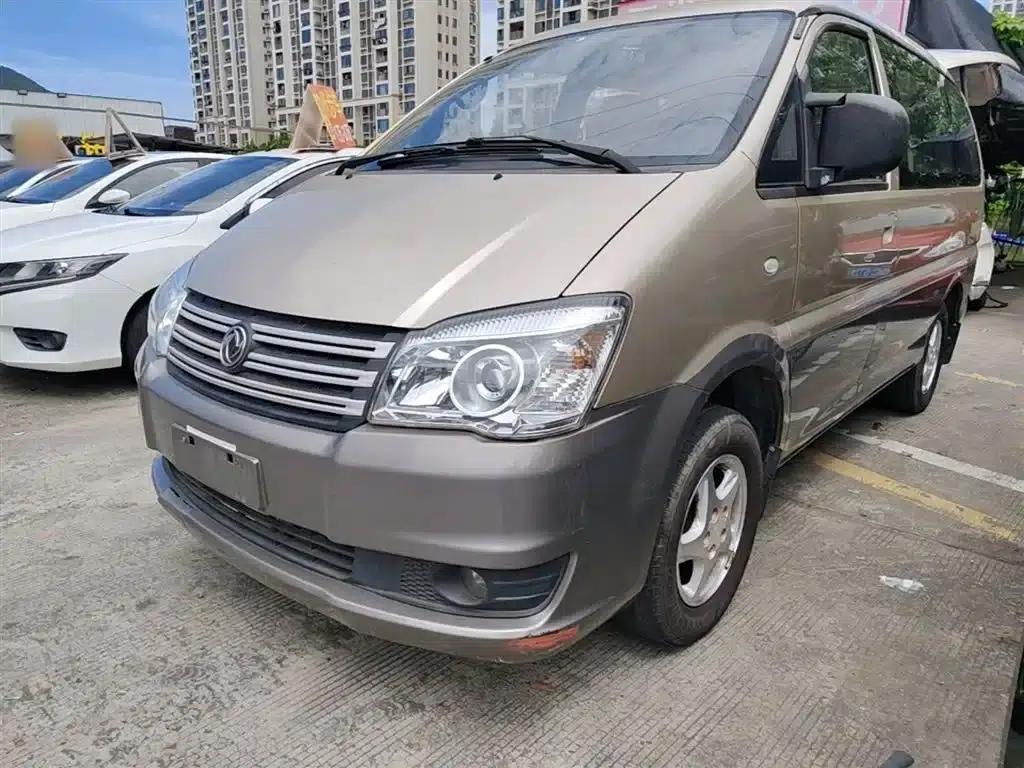 Lingzhi 2015 M3 1.6L 7-seater Comfort Model — миниатюра 1