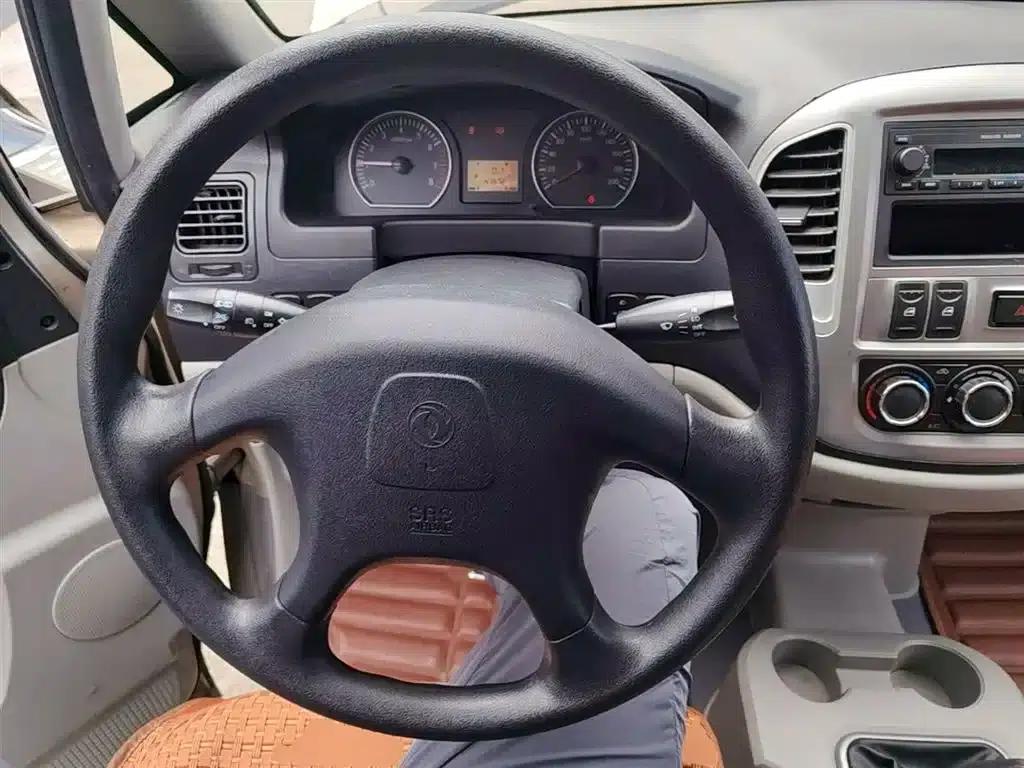 Lingzhi 2015 M3 1.6L 7-seater Comfort Model — миниатюра 11