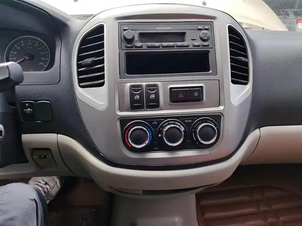 Lingzhi 2015 M3 1.6L 7-seater Comfort Model — миниатюра 13