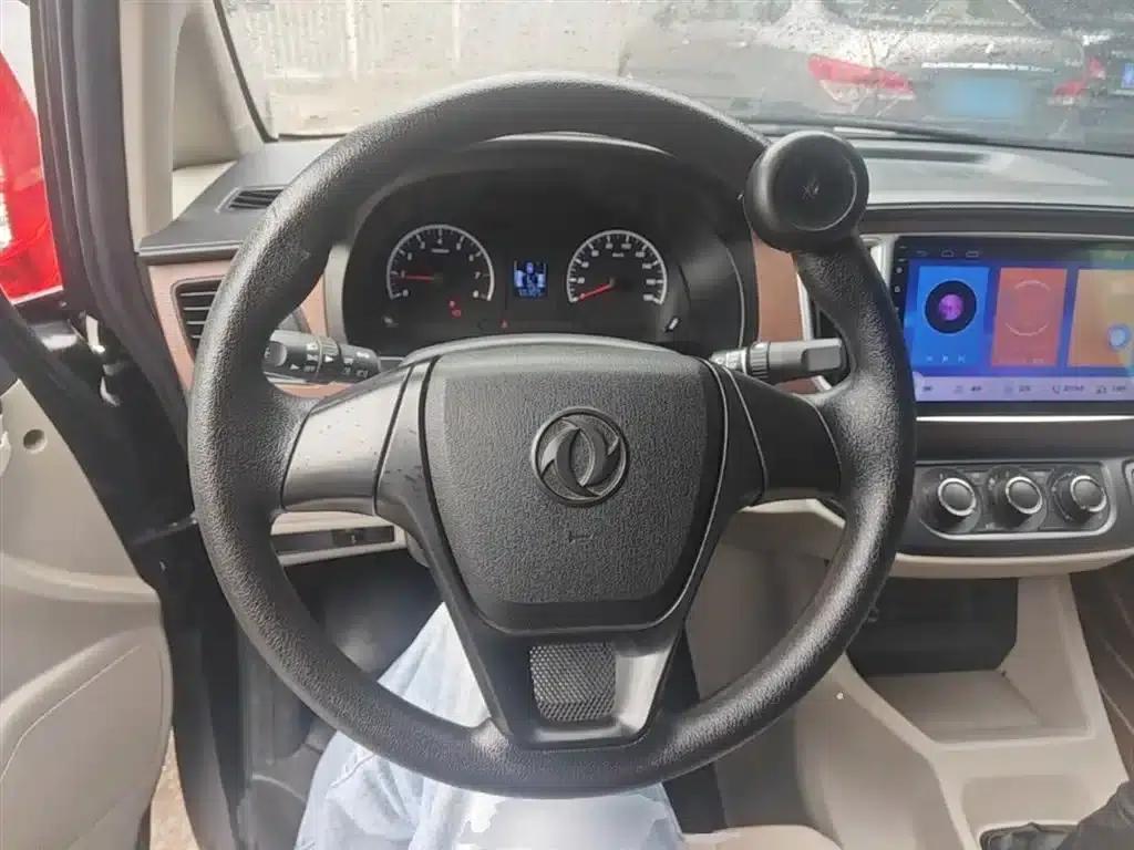 Lingzhi 2019 M5L 1.6L 7-seater Special Edition (China VI Emission Standard) — миниатюра 11