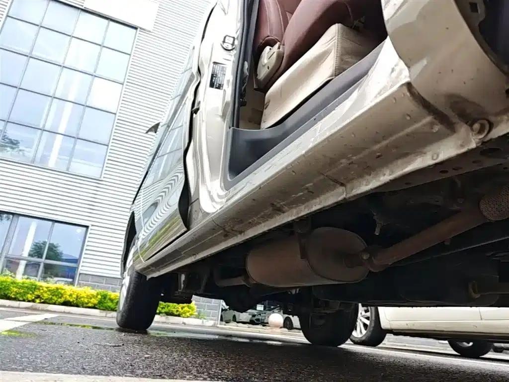 Lingzhi 2022 M5L 1.6L Practical 7-Seater — миниатюра 21
