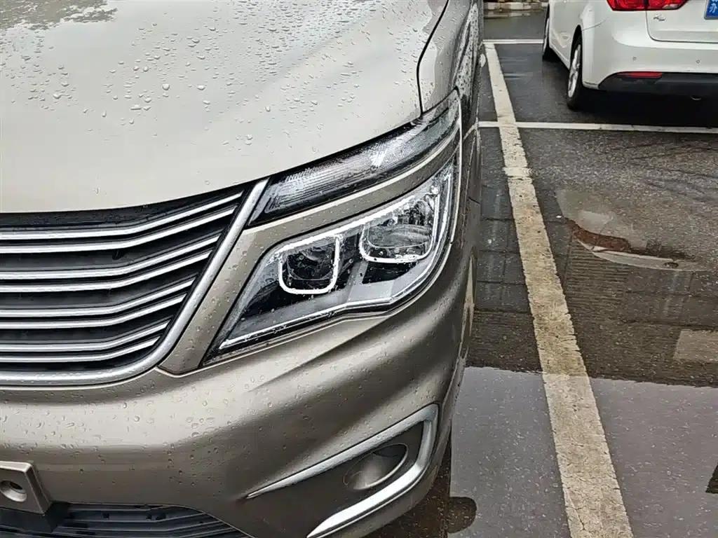 Lingzhi 2022 M5L 1.6L Practical 7-Seater — миниатюра 24