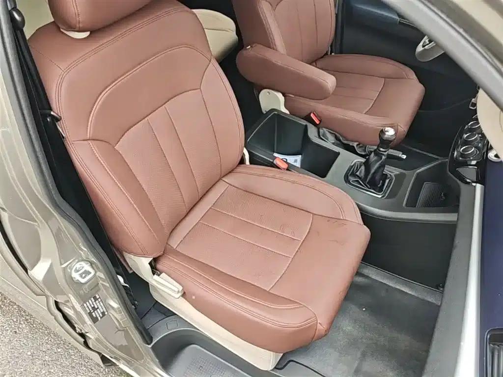 Lingzhi 2022 M5L 1.6L Practical 7-Seater — миниатюра 25
