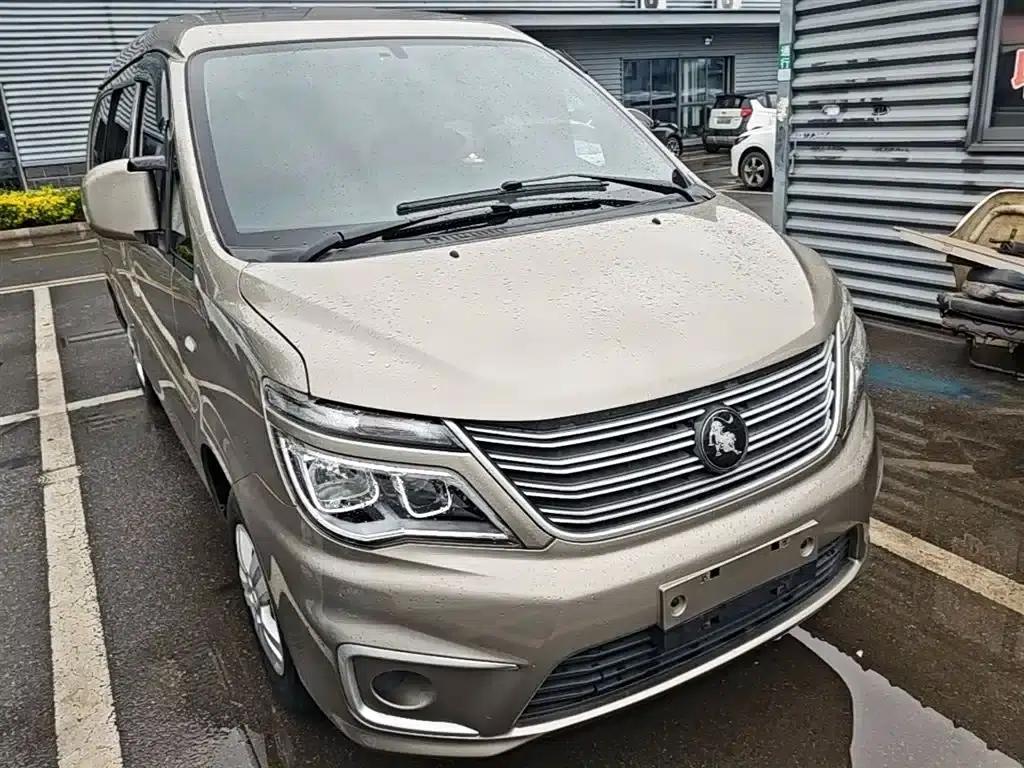 Lingzhi 2022 M5L 1.6L Practical 7-Seater — миниатюра 4